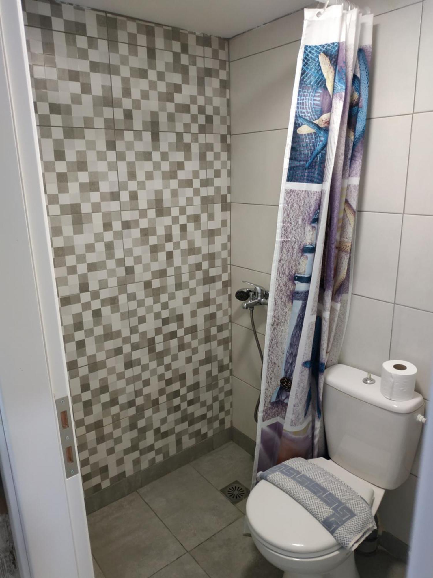 Apartment Super Economy Short Distance From The *